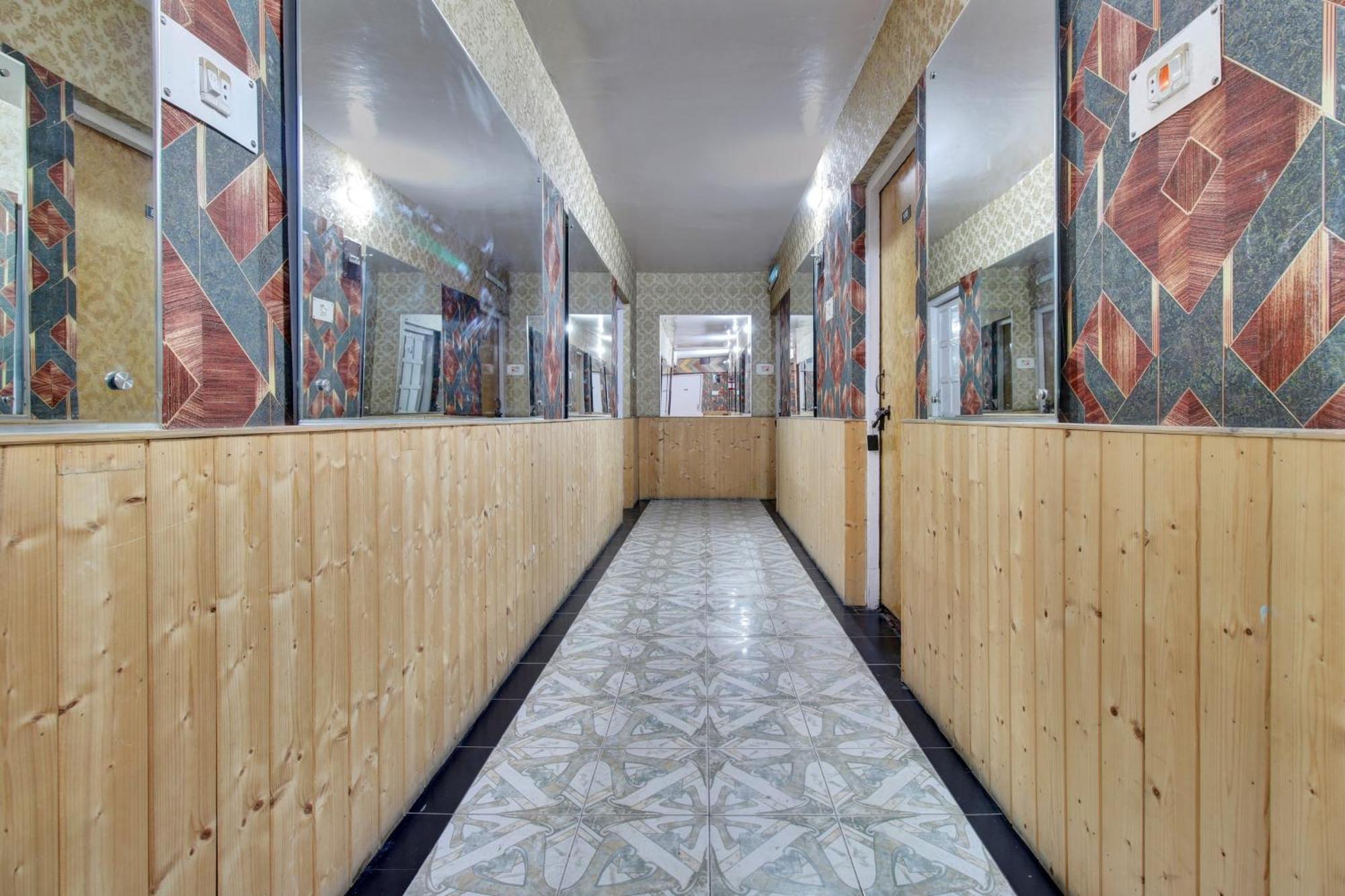 Hotel Ab-I-Hayat Srīnagar エクステリア 写真