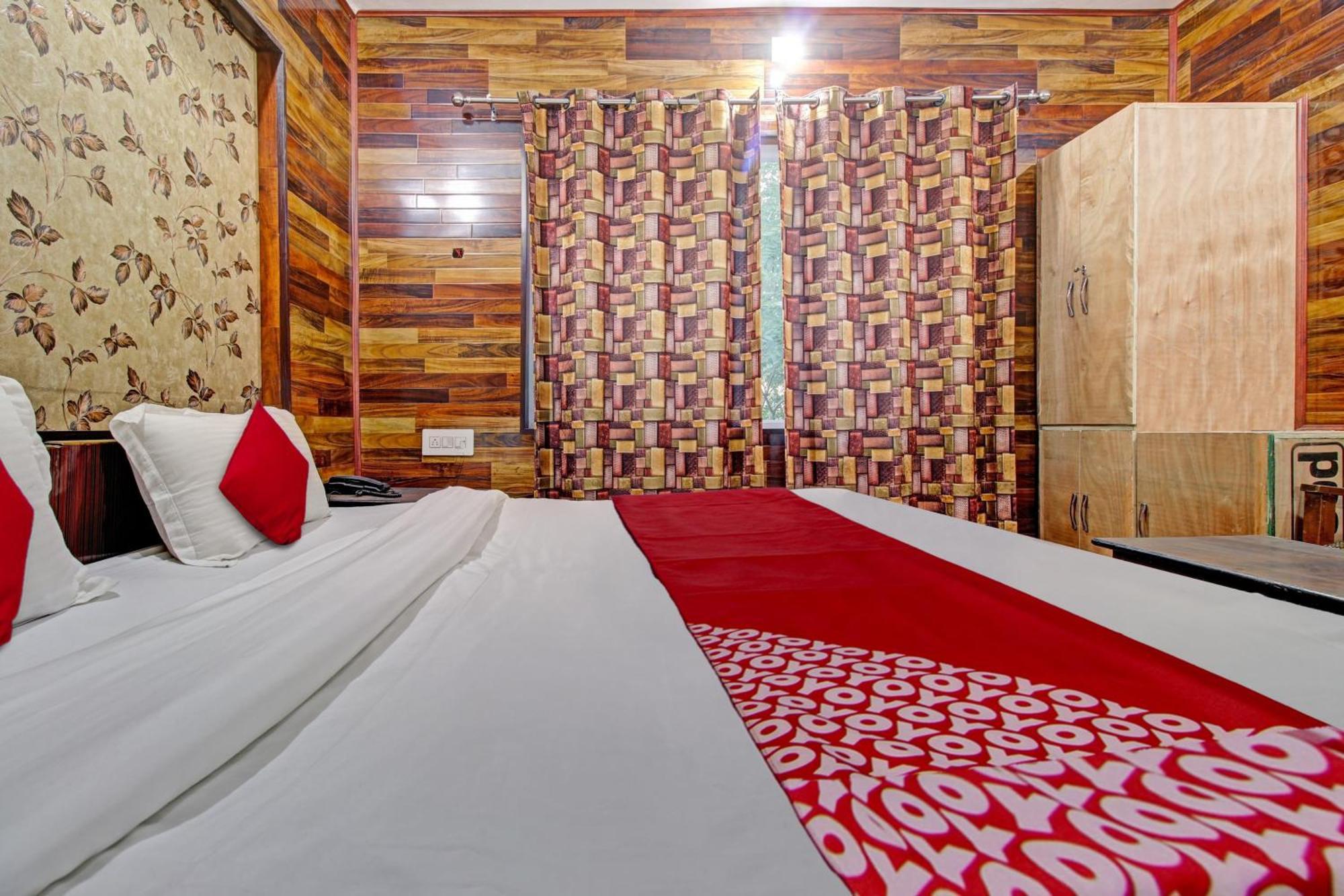 Hotel Ab-I-Hayat Srīnagar エクステリア 写真